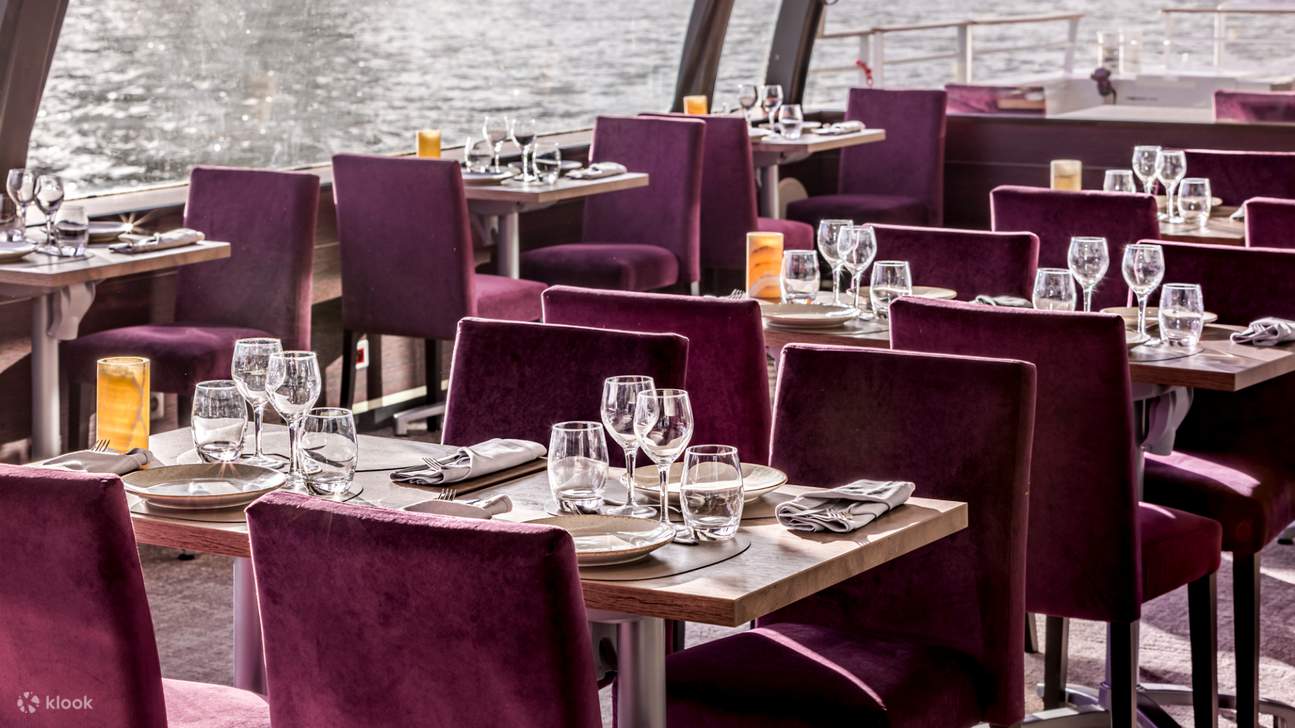 Paris Seine Restaurant