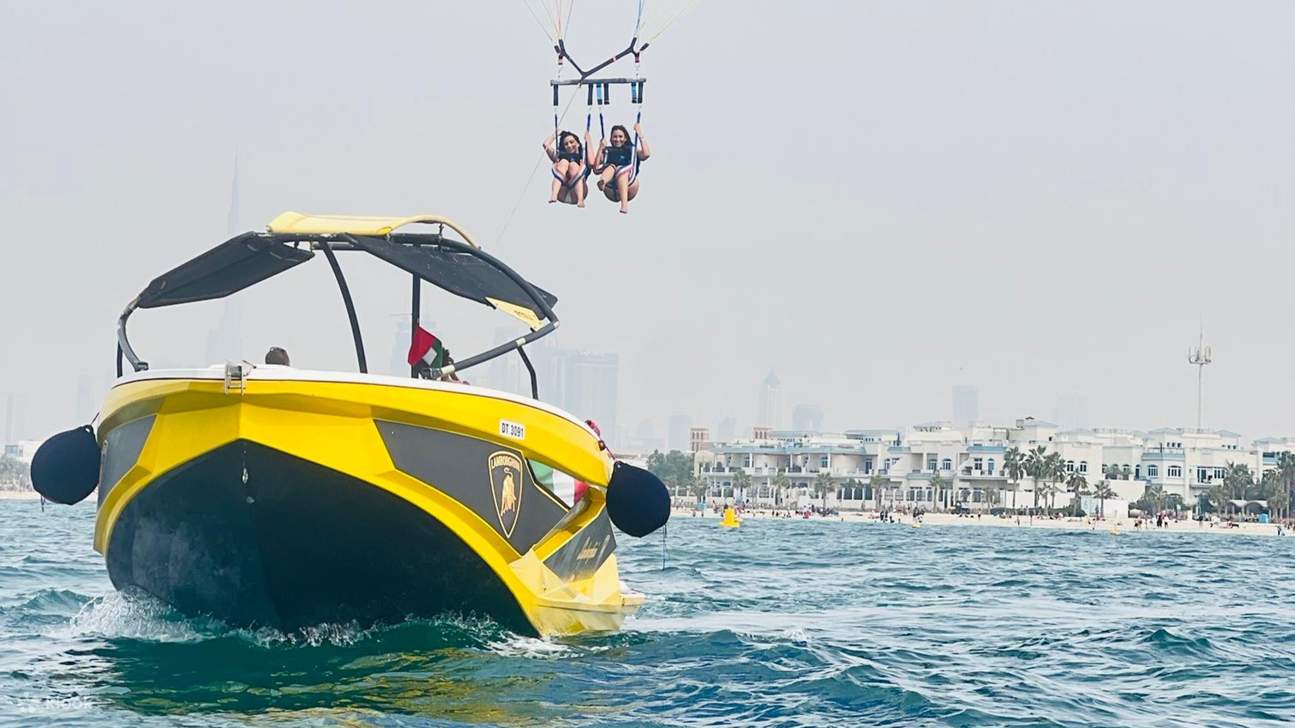 Palm, JBR and Marina views parasailing experience in Dubai 