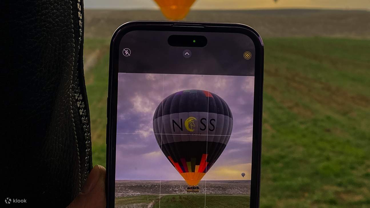 sunrise hot air balloon in cappadocia