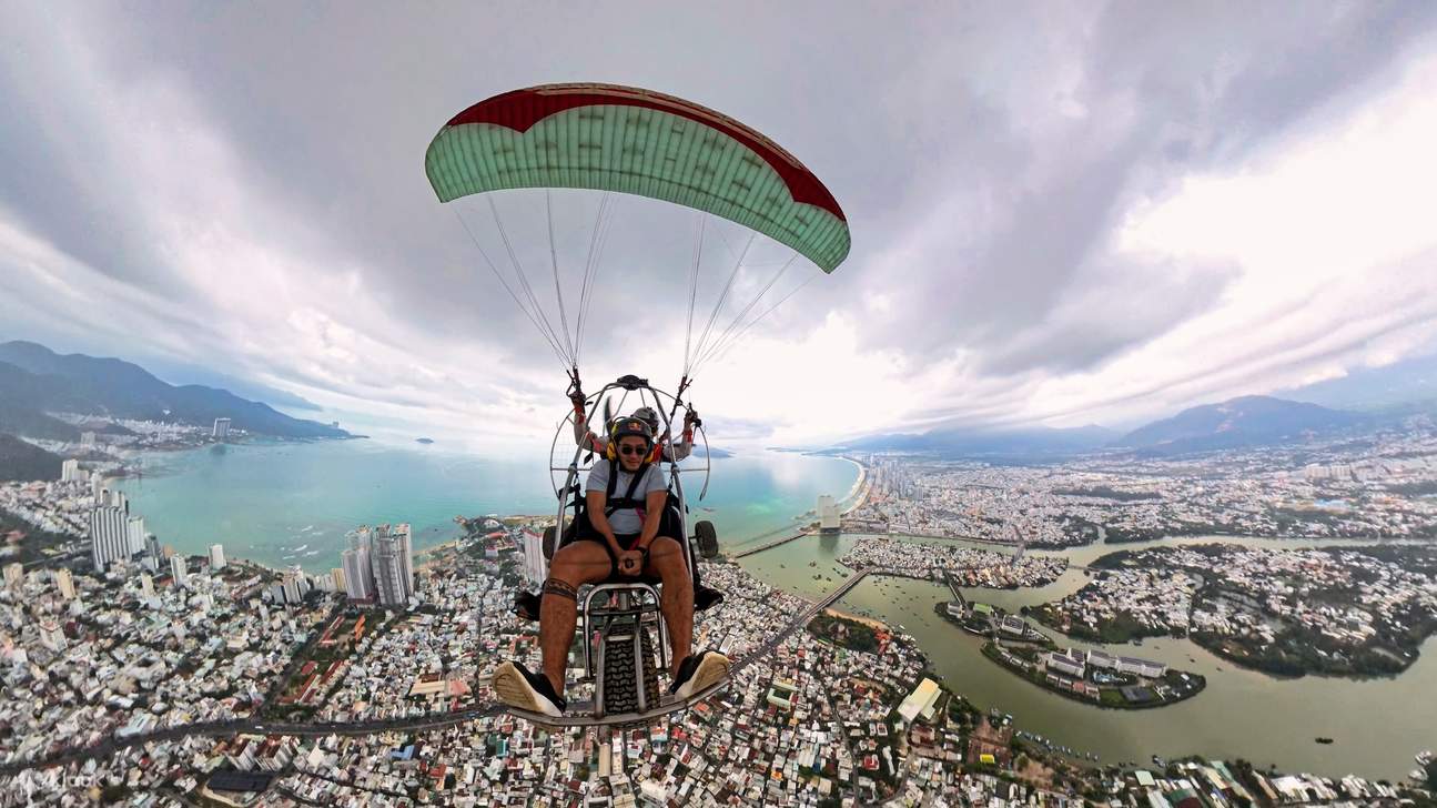 芽庄动力滑翔伞体验