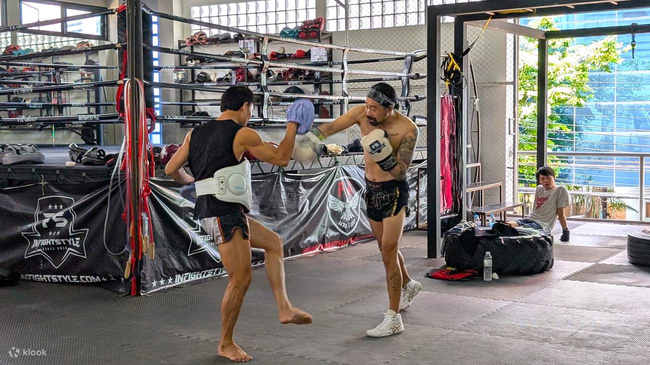 Para peserta baru pasti akan menikmati kelas pengenalan, di mana mereka akan mempelajari maklumat asas tentang kelas serta semua teknik yang betul yang akan mempersiapkan anda untuk gerakan yang lebih maju pada masa hadapan.