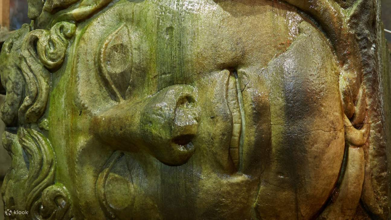 Đắm mình vào không gian nơi mỗi giọt nước đều kể một câu chuyện