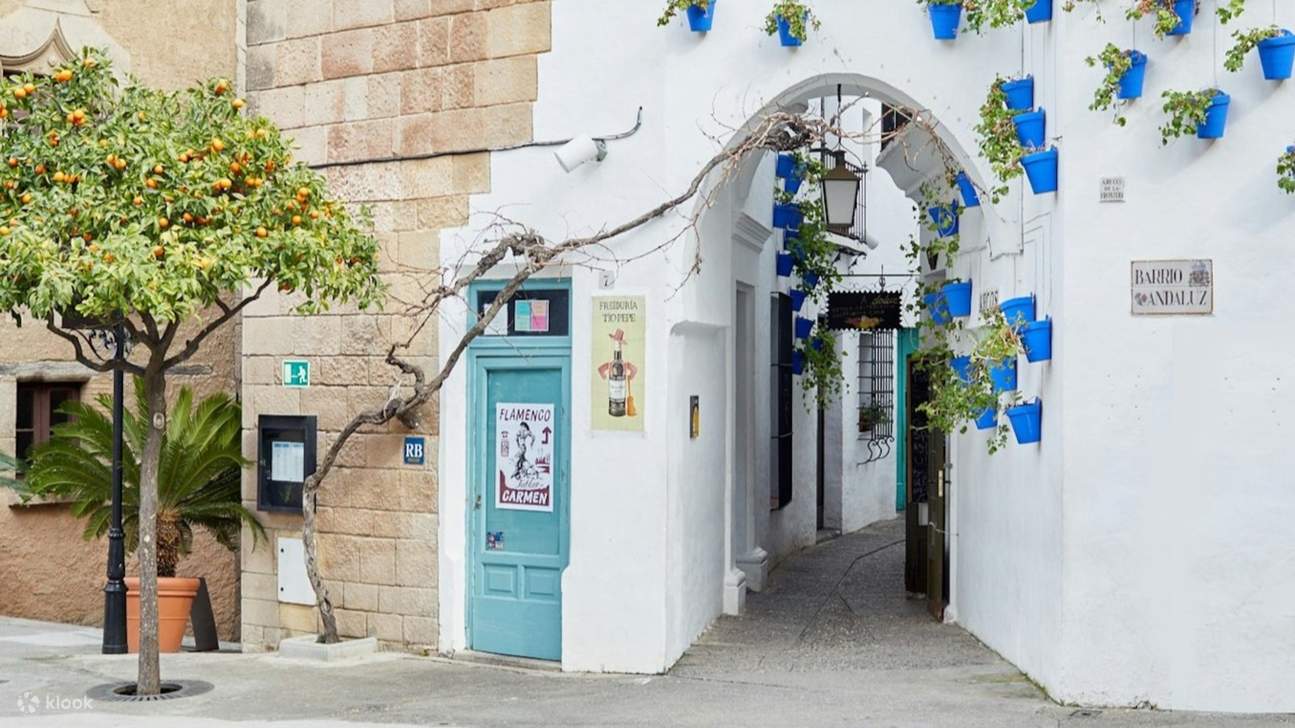 Chiêm ngưỡng kiến trúc vượt thời gian và những quảng trường yên bình tạo nên một khung cảnh tuyệt đẹp cho buổi tối