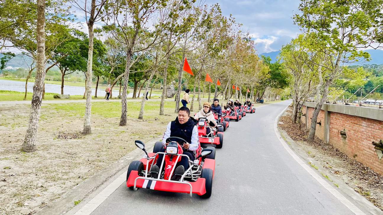 Taitung: Tour guidato leggero in micro-auto elettriche 