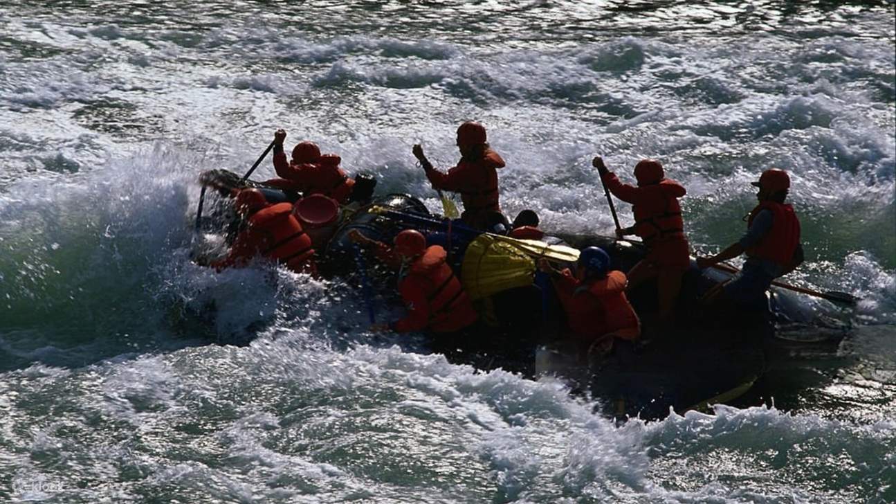 Dari Pokhara: Jelajah Kembara Berakit Sungai Whitewater