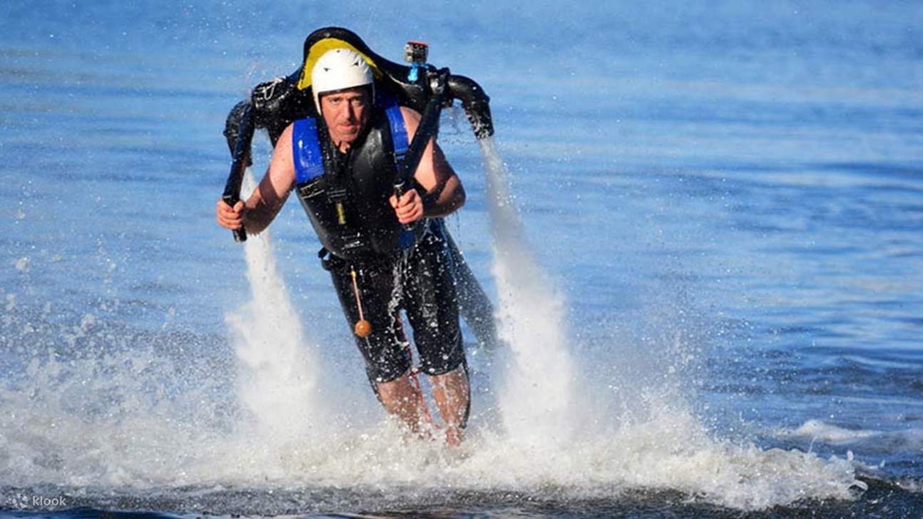 Soar above Dubai’s waters with thrilling Jet Pack maneuvers and epic aerial views!
