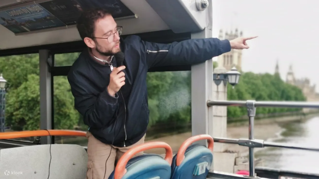 该指南重点介绍了伦敦随上随下观光巴士之旅中的必看景点