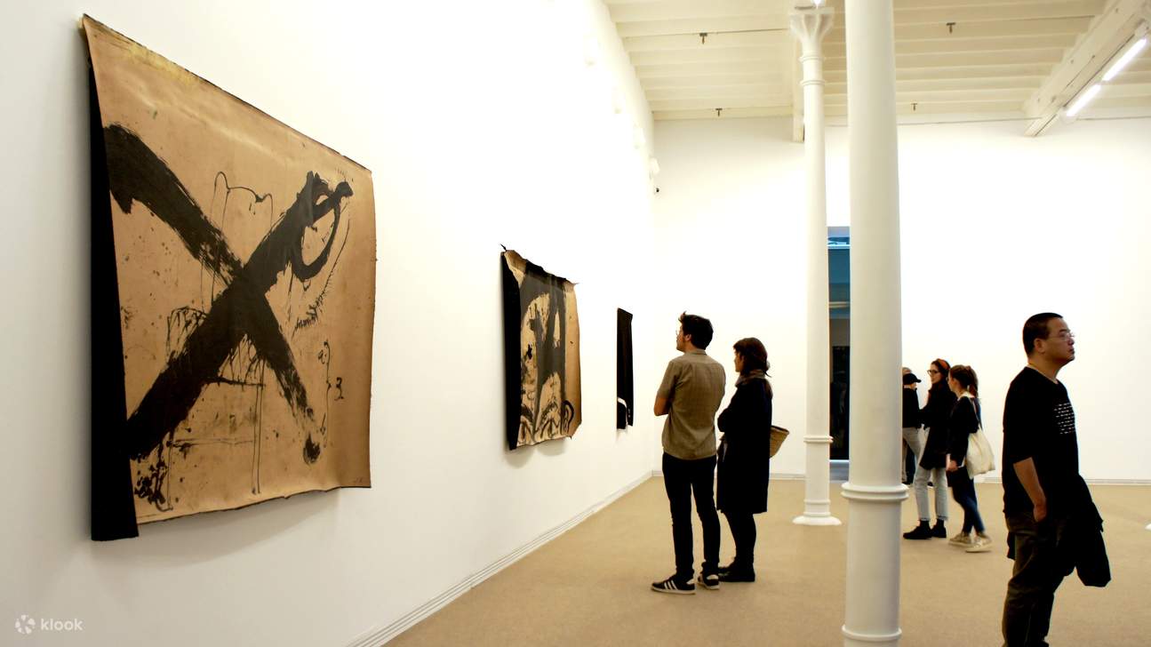 バルセロナ　アントニ・タピエス美術館チケット