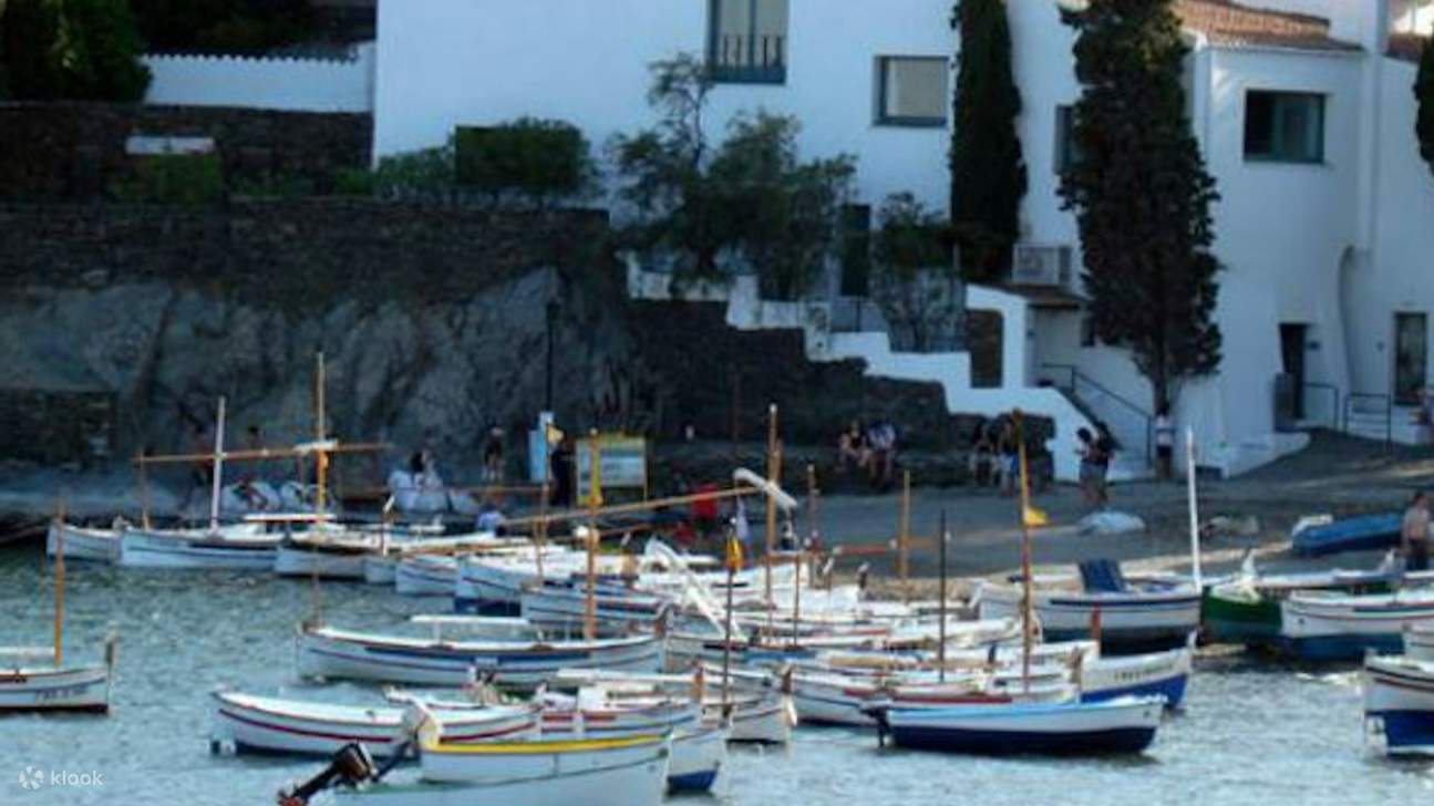 Cada rincón de la casa de Dalí es una obra maestra en sí misma, llena de brillantez artística.