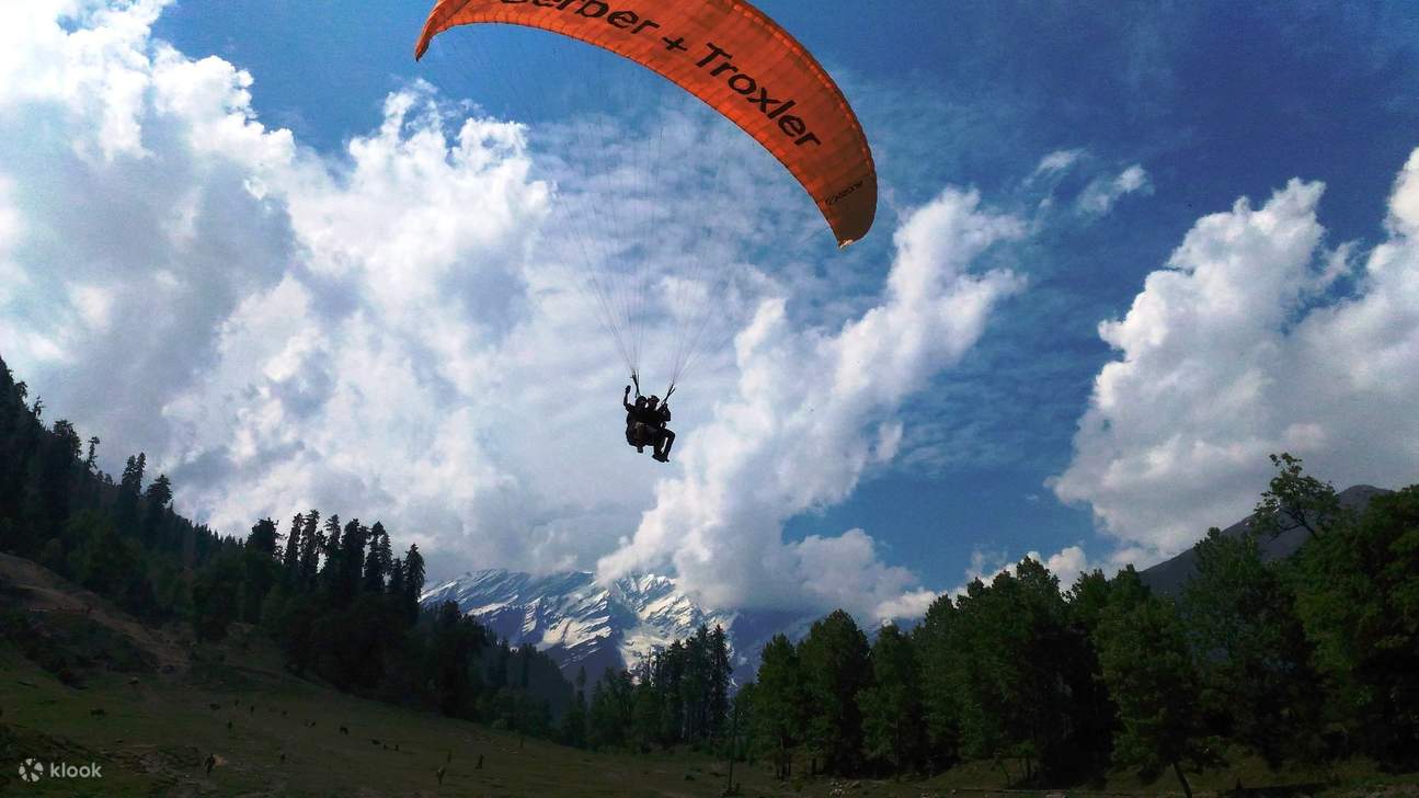 How Much Does It Cost For Paragliding In Solang Valley Himachal Pradesh Paragliding and Cable Car Ride in Solang Valley