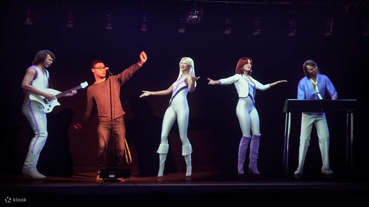 Dai dischi d'oro ai costumi scintillanti, l'ABBA Museum è una tappa obbligata per ogni superfan!