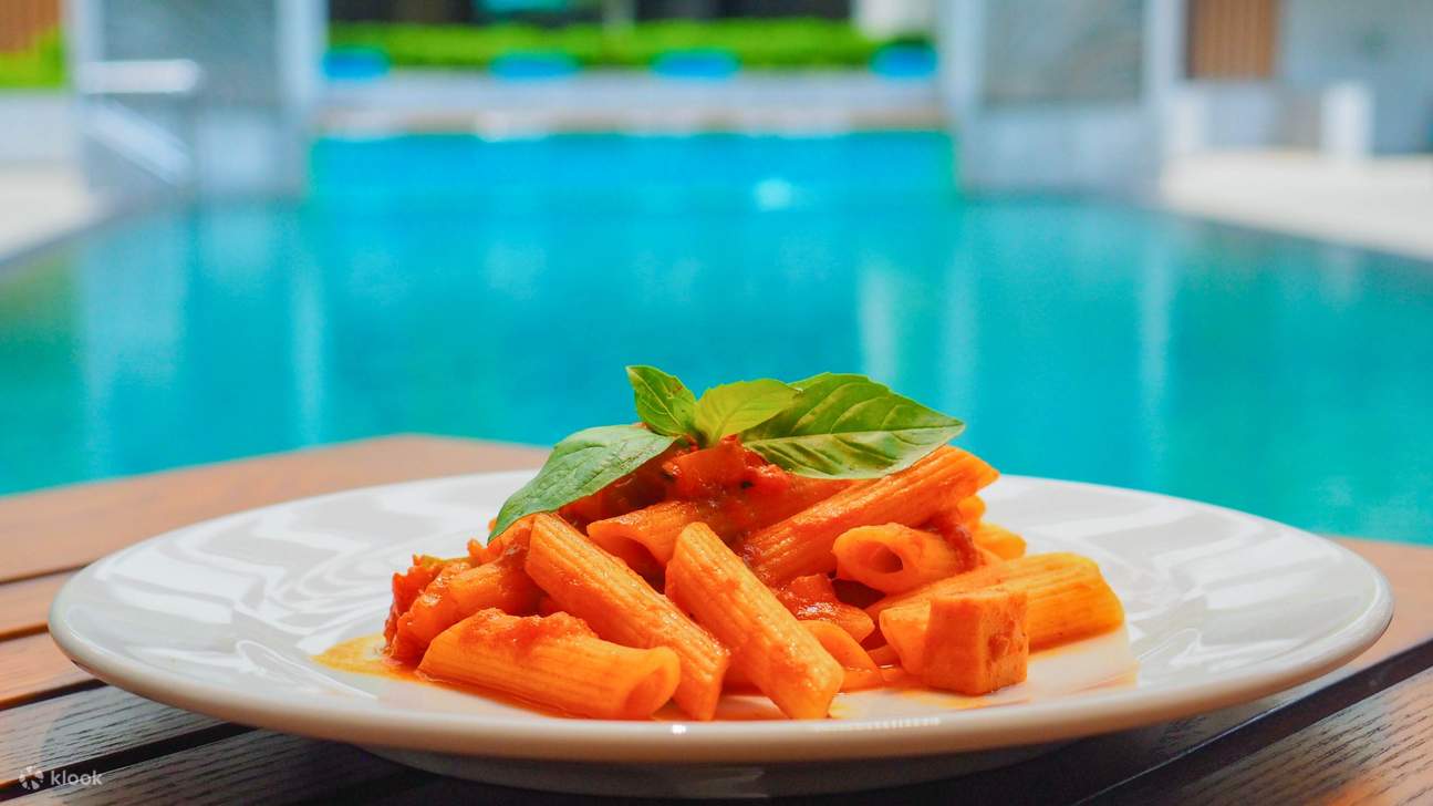 Buffet at Ginger AllDay Dining at Holiday Inn Bangkok Klook