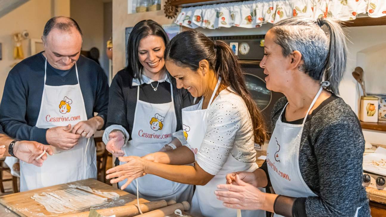 Impara l'arte della pasta italiana con una guida in inglese o italiano