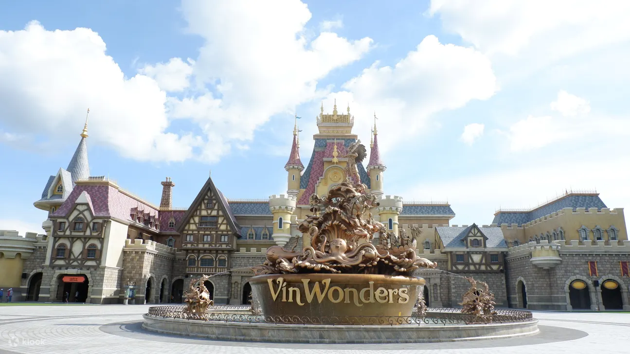 进入富国岛令人眼花缭乱的 VinWonders - 越南最现代化的游乐园