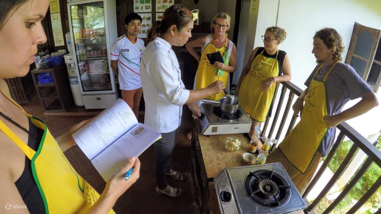 Buổi Học Nấu Ăn tại Lanta Thai Cookery School