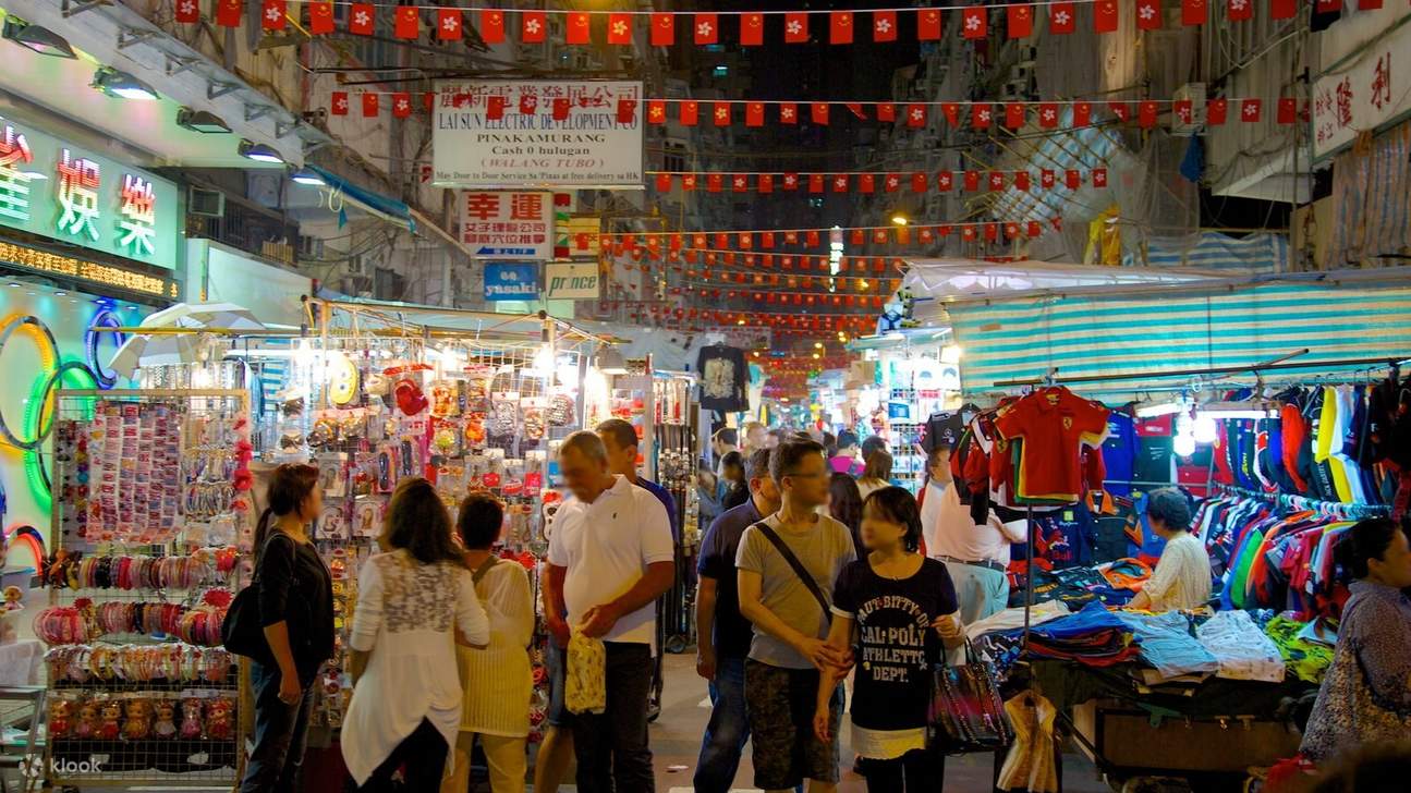 香港夜遊:遊船晚宴+開篷巴士+摩天輪+廟街遊覽 - Klook