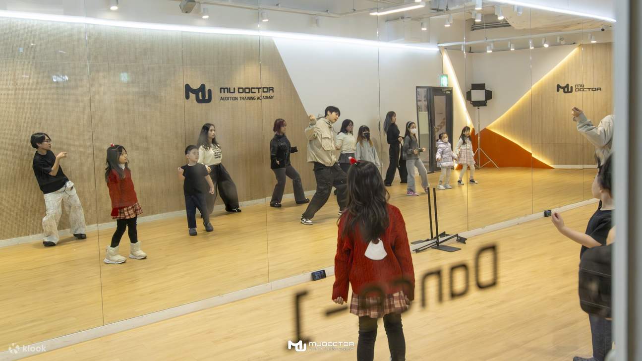 언어, 성별, 연령은 중요하지 않습니다. 그저 몸을 움직이세요.