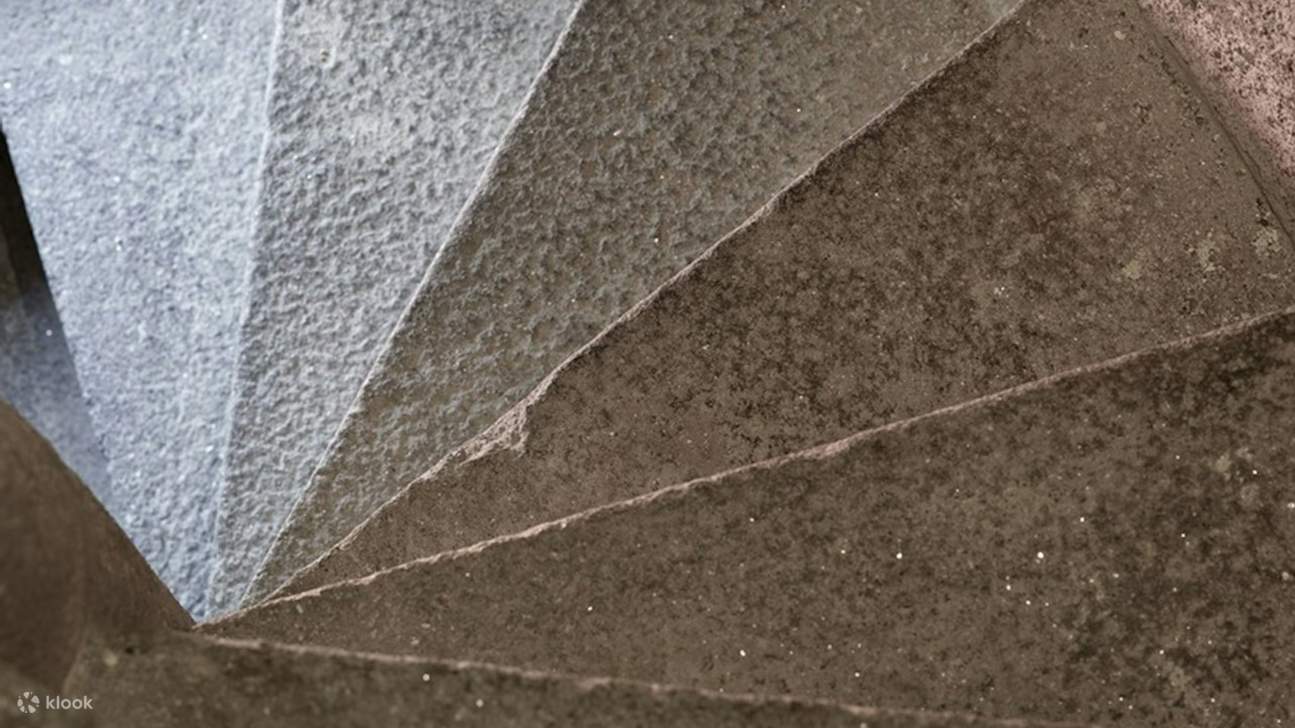 ค้นพบสถานที่ที่จิตวิญญาณและประวัติศาสตร์มาบรรจบกัน ณ ใจกลางเมืองปอร์โต