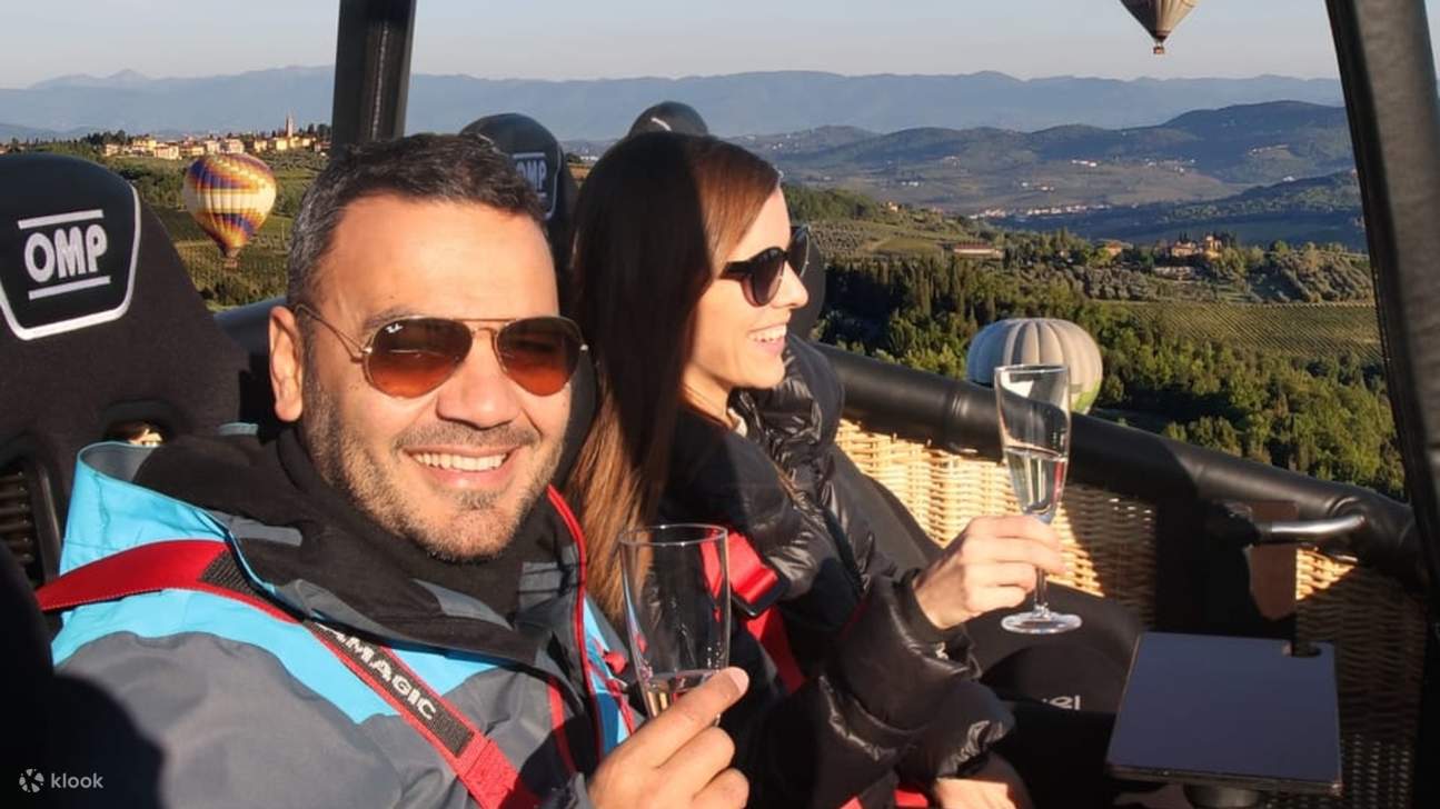 从佛罗伦萨出发的热气球豪华飞行体验