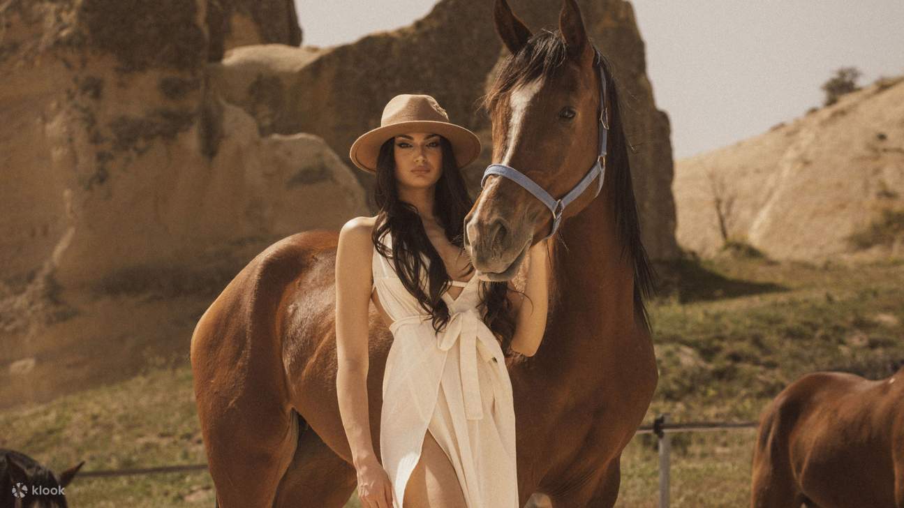 Fotoshooting-Erlebnis mit wilden Pferden in Kappadokien