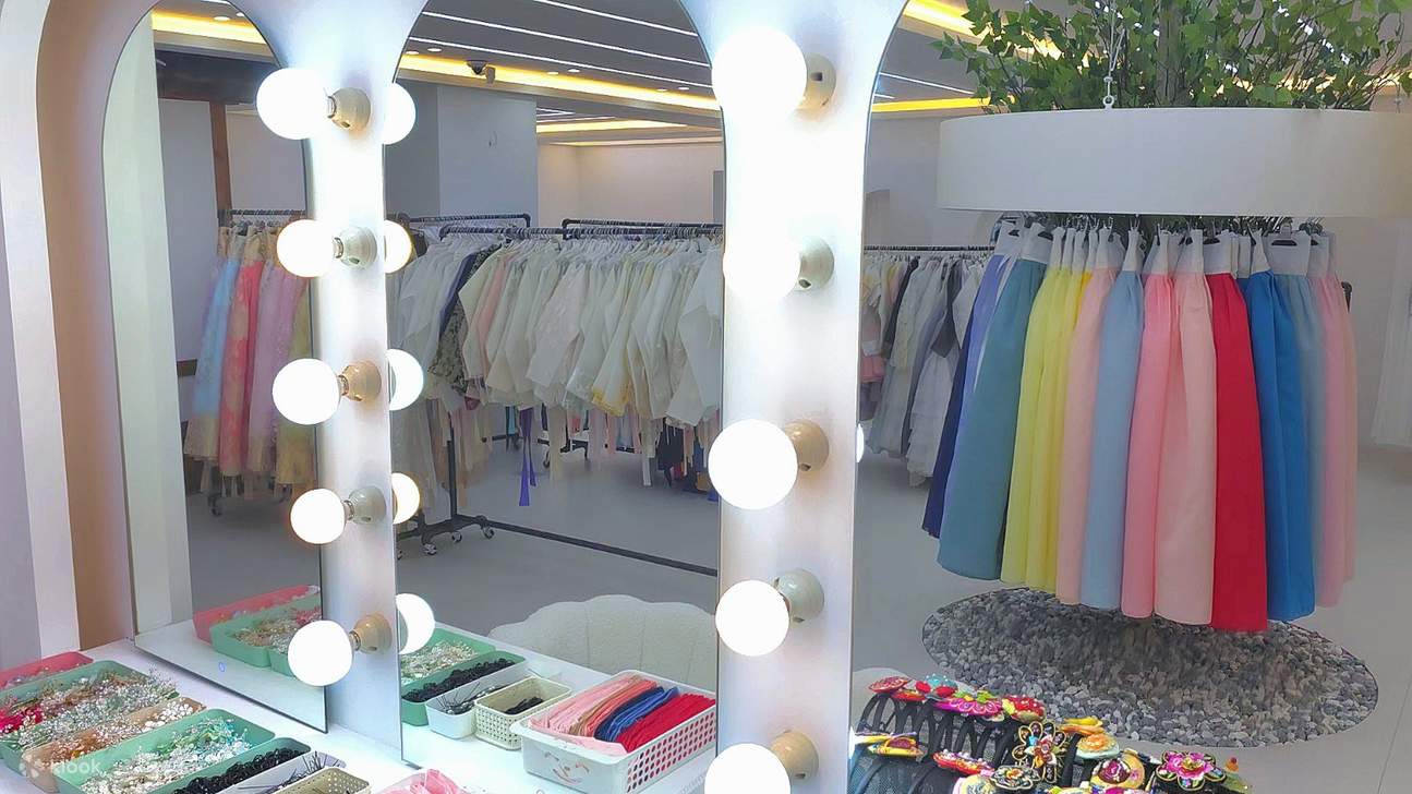 Noleggio Hanbok a Bukchon e servizio fotografico presso Hanboknam