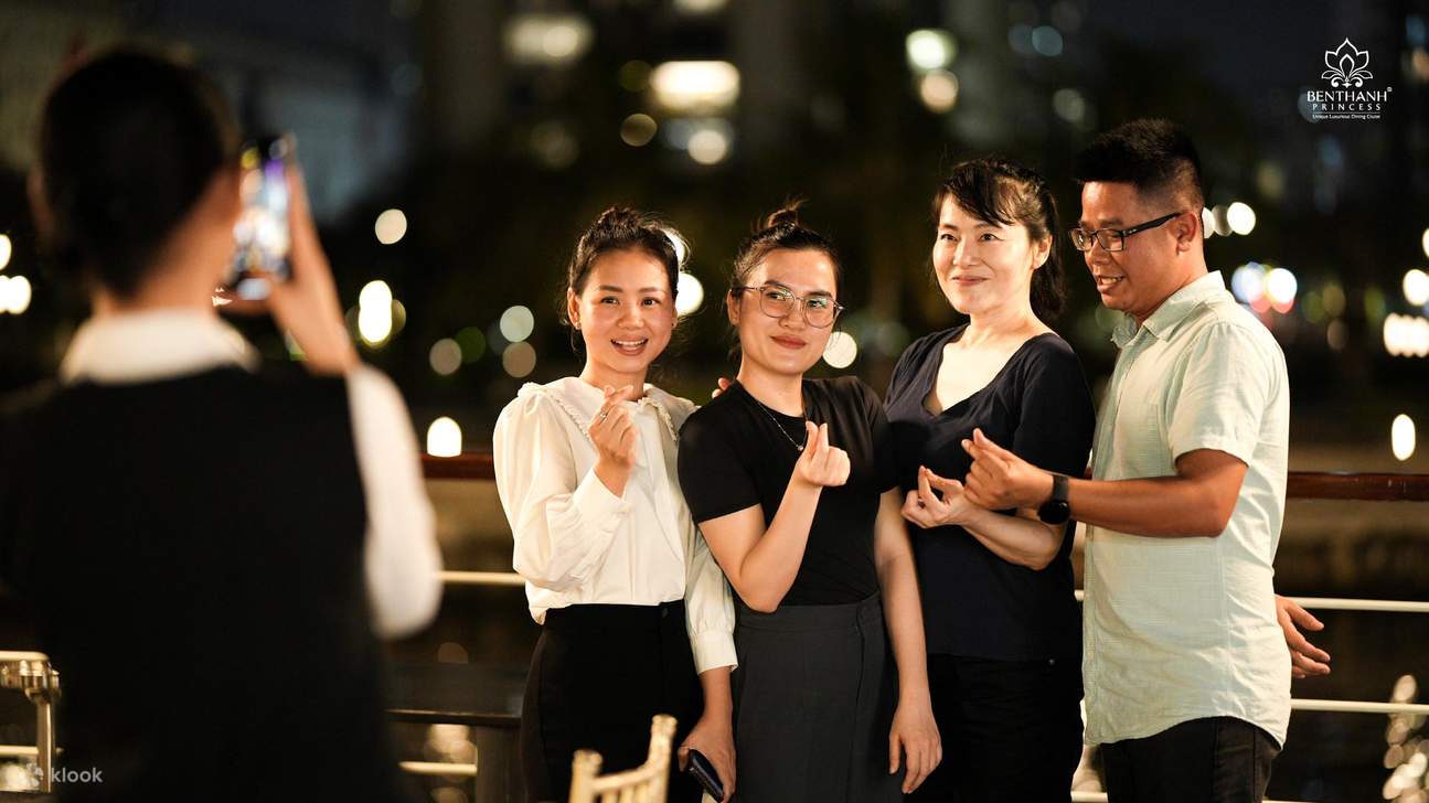 友達とパーティー