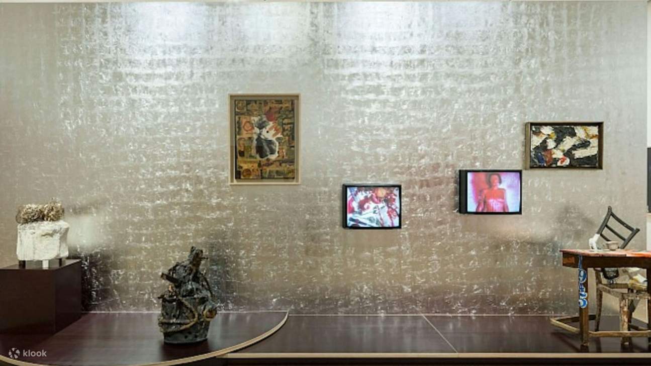 From Rainer to Warhol, experience the evolution of modern expression