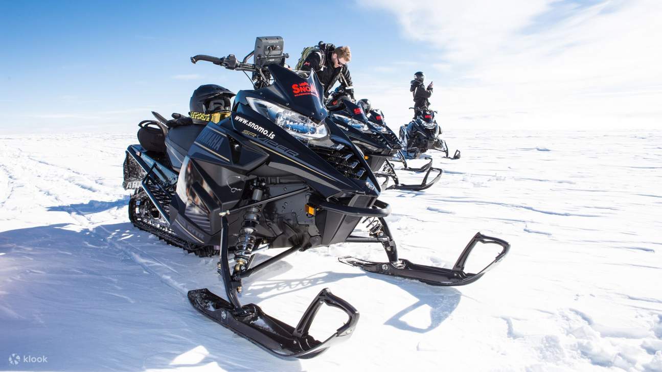 Taklukkan medan bersalju yang belum terjamah dengan petualangan musim dingin yang memacu adrenalin yang tiada duanya