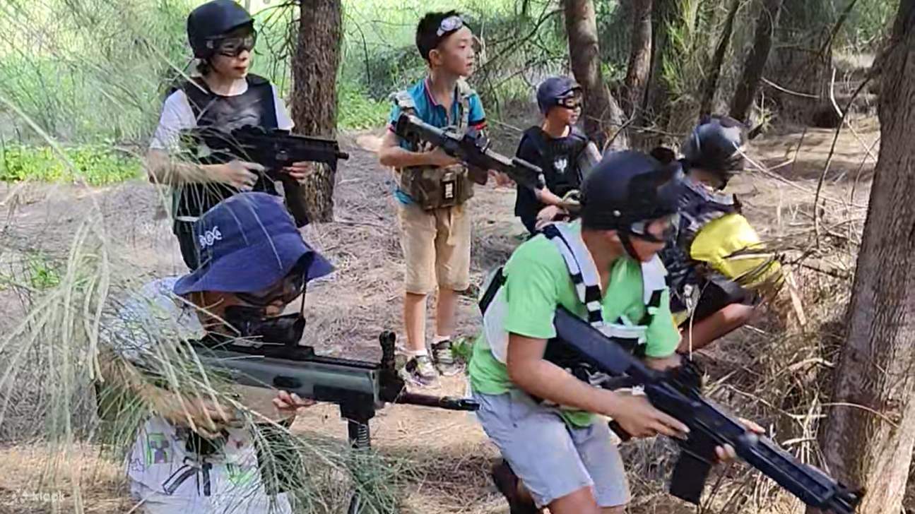 ユニークなジャングル地形でのゲーム体験