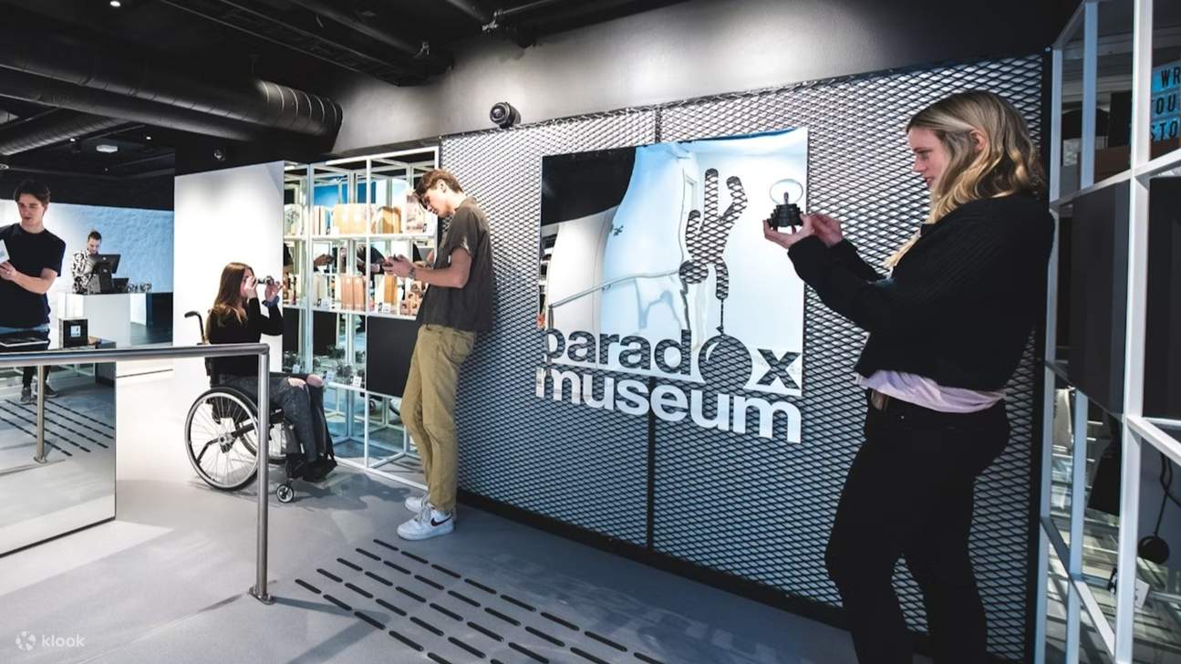 Prenez d'incroyables photos dans ce musée unique des illusions et du divertissement