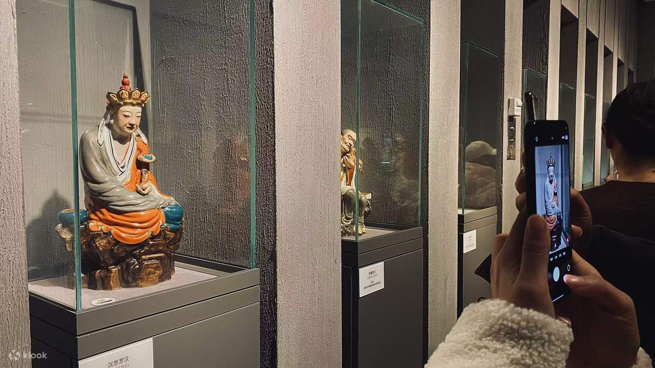 景徳鎮中国陶瓷博物館+陶陽里1日ツアー（1組貸切+ガイド同行+本場の磁