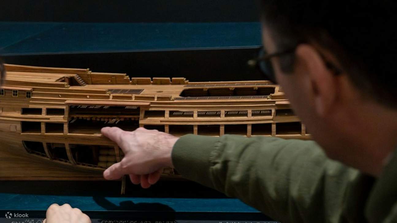 Pengalaman interaktif memadukan sejarah dan inovasi untuk menginspirasi rasa ingin tahu tentang warisan maritim