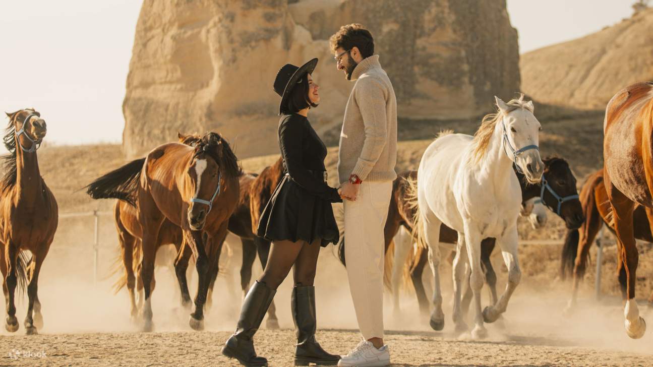 Fotoshooting-Erlebnis mit wilden Pferden in Kappadokien