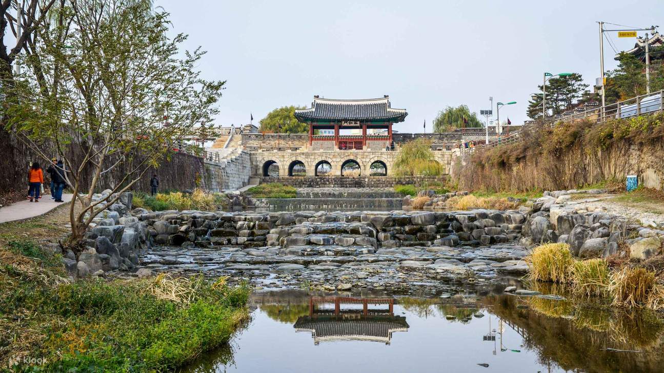 Suwon K-Drama Autumn Photography Tour from Seoul - Klook United States
