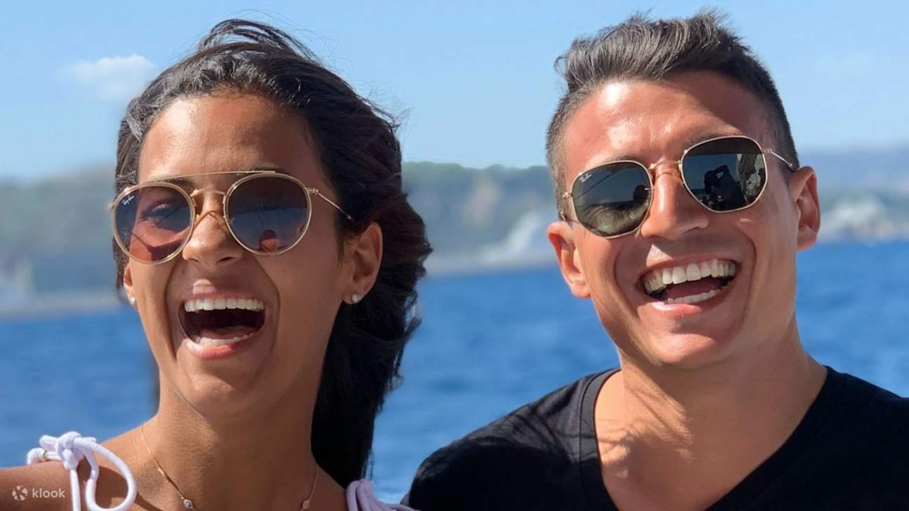 絵のように美しいヨットクルーズで、リラックスと冒険が融合した忘れられない思い出を作りましょう。