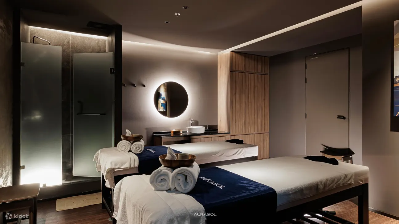 AURASOL Signature Thai Massage