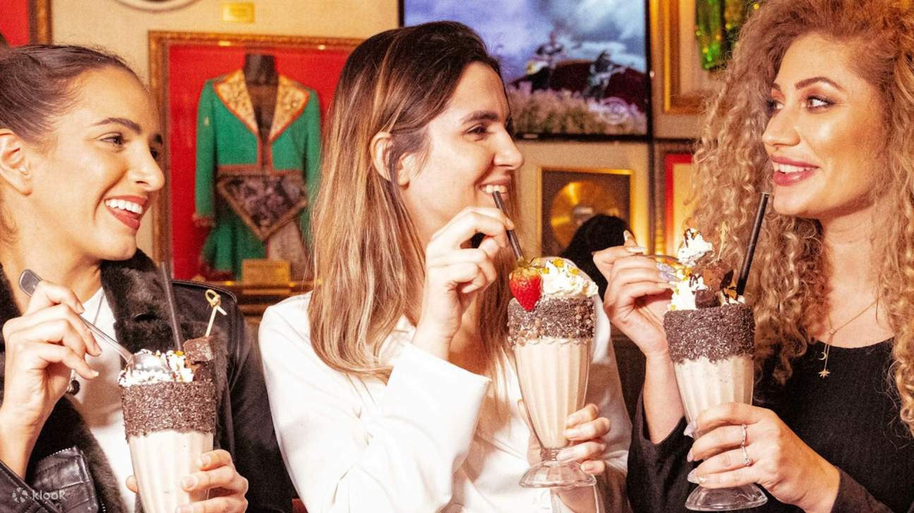 เพลิดเพลินกับการผจญภัยด้านอาหารที่น่าจดจำ พร้อมอาหารรสเลิศและบรรยากาศที่มีชีวิตชีวา