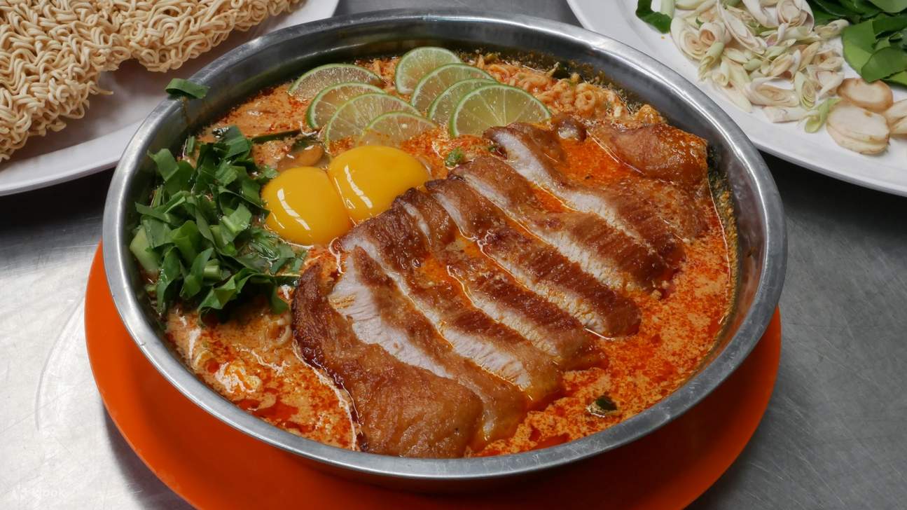 Crispy Pork at Jeh Oh Chula in Siam