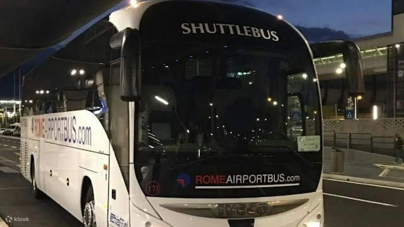 舒适的机场接送巴士，非常适合开始或结束您的罗马冒险之旅