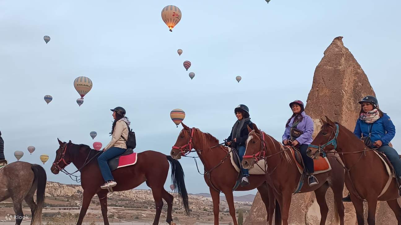 Pengalaman menunggang kuda di Cappadocia dengan transportasi