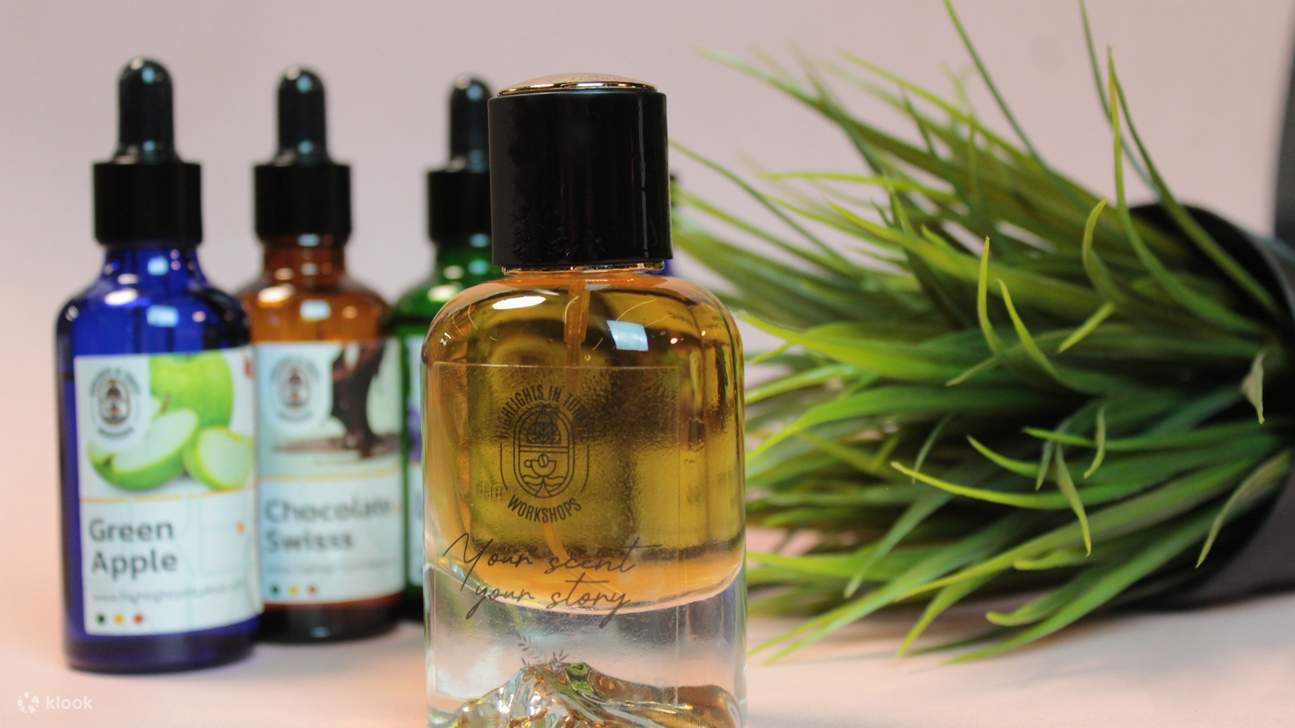 Blend aromatic notes into a personal fragrance inspired by creativity and tradition