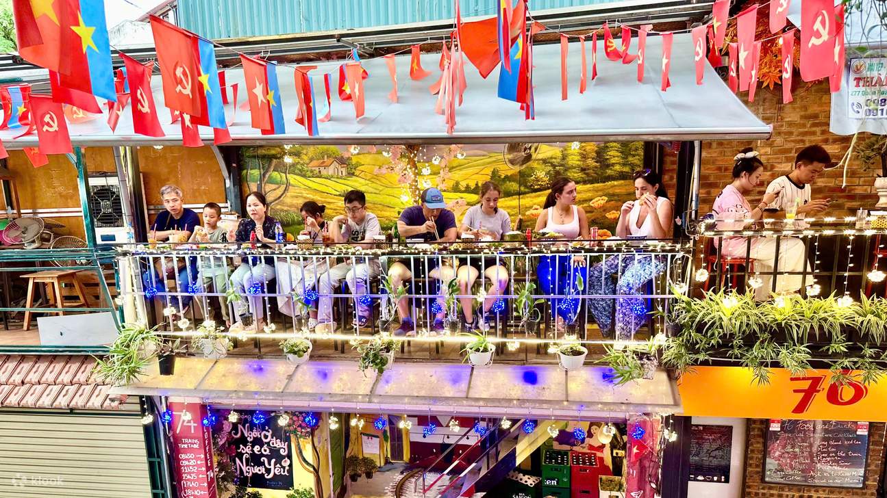 Pemandangan di Train Street