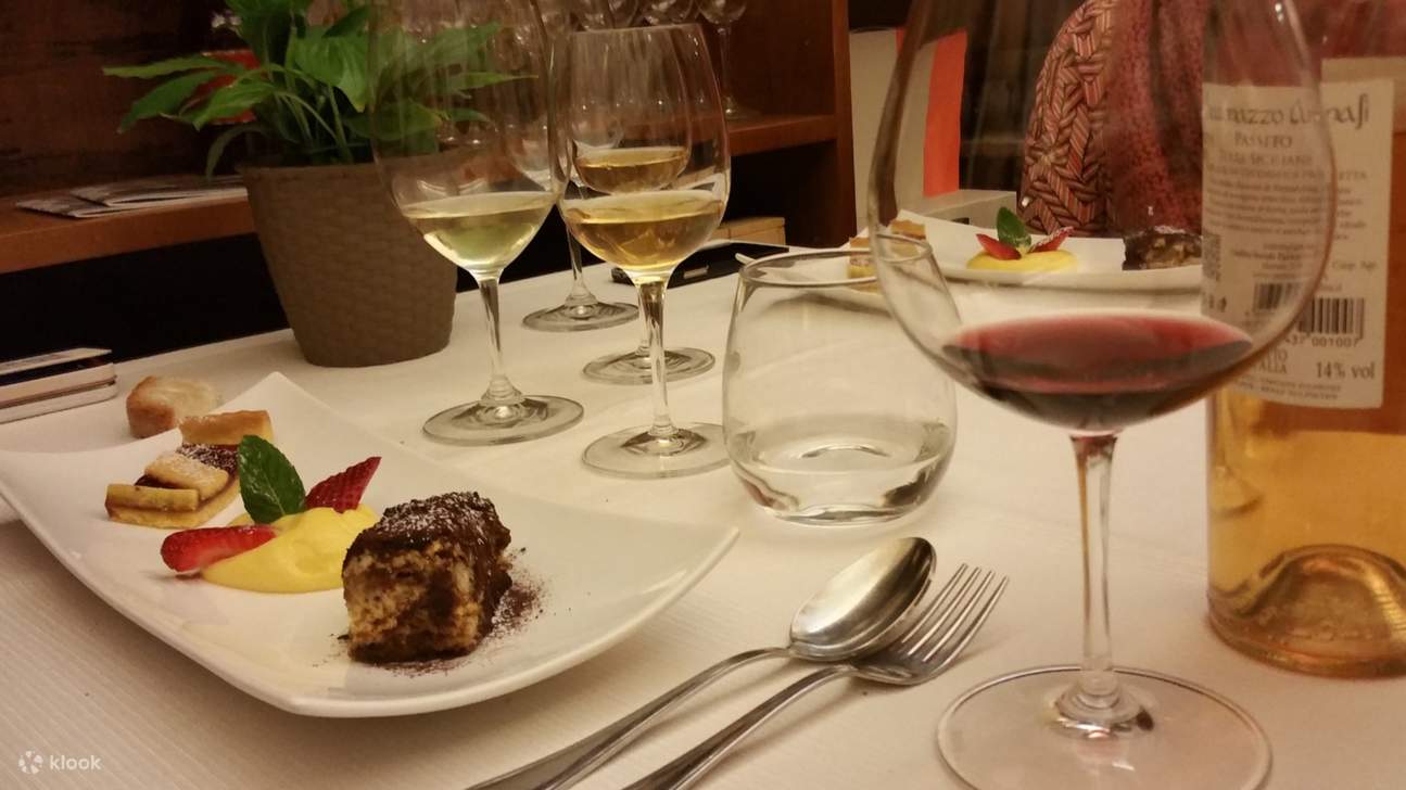 Cata de vinos y experiencia de cena maridaje en Roma