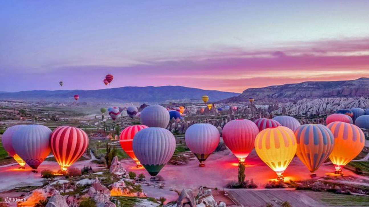 Pengalaman Menaiki Belon Udara Panas di Cappadocia dengan Pemindahan Hotel