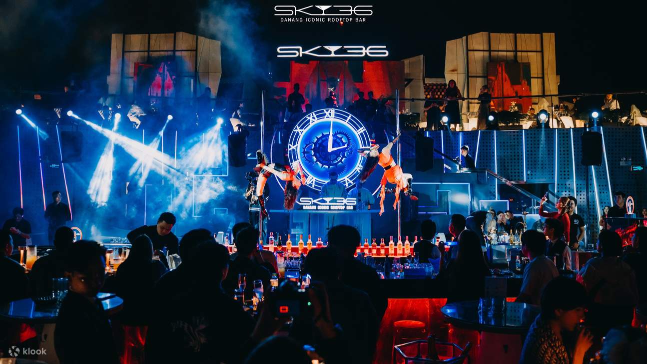Pengalaman Kehidupan Malam di Sky36 Rooftop Nightclub 