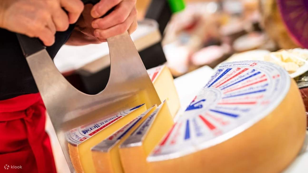 Khám phá những bí mật đằng sau món phô mai Appenzeller nổi tiếng và thưởng thức từng miếng