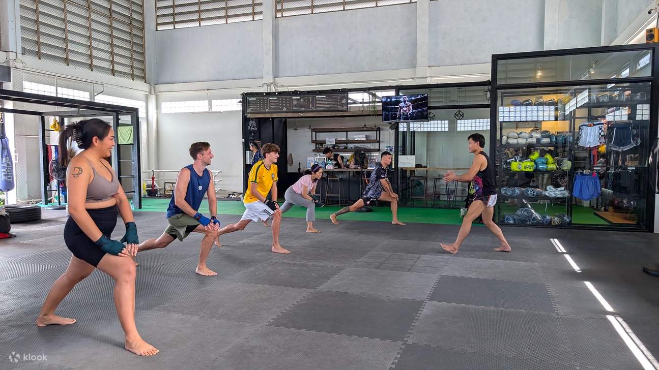 Para peserta baru pasti akan menikmati kelas pengenalan, di mana mereka akan mempelajari maklumat asas tentang kelas serta semua teknik yang betul yang akan mempersiapkan anda untuk gerakan yang lebih maju pada masa hadapan.