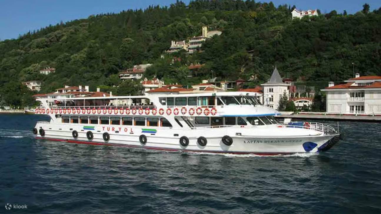 在馬爾馬拉海上航行，欣賞伊斯坦布爾的天際線