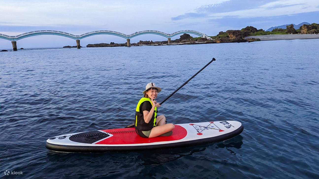 Taitung: Experiencia en Piragua y SUP en Sanxiantai