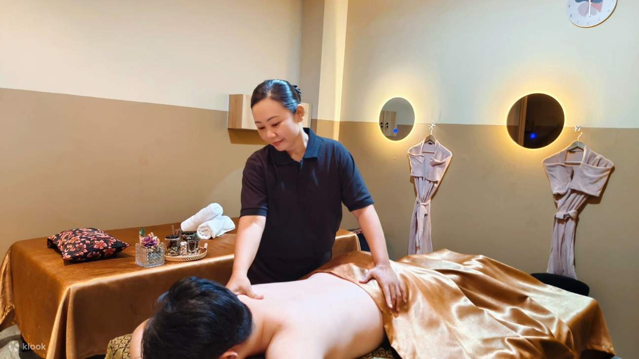 บริการสปาที่ Paradise Spa & Massage At Treasure Bay ในบินตัน